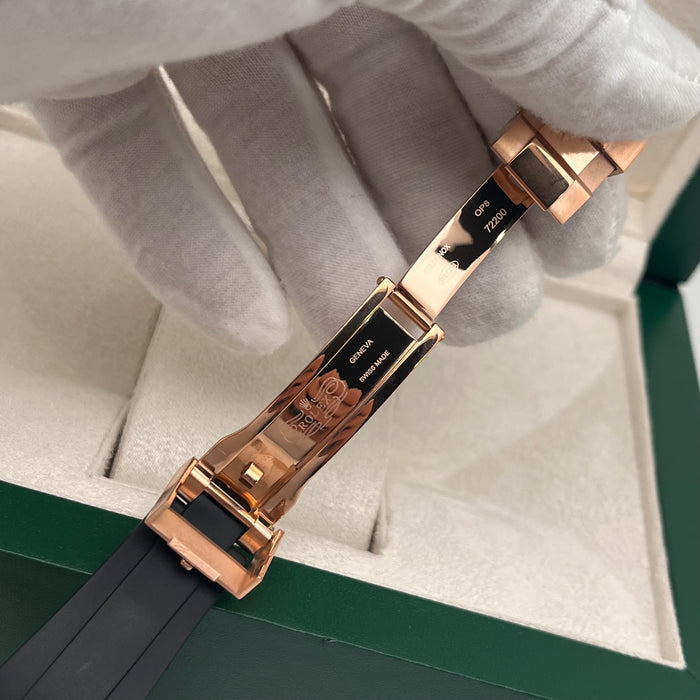 Rolex Daytona Leather  Watch Band Rubber Gold Dial 40mm (5A+)