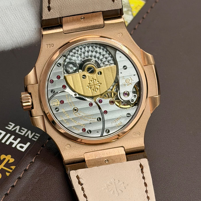 Patek Philippe Nautilus Self-Winding Moon Phases is 5712R-001 - Swiss Super clone