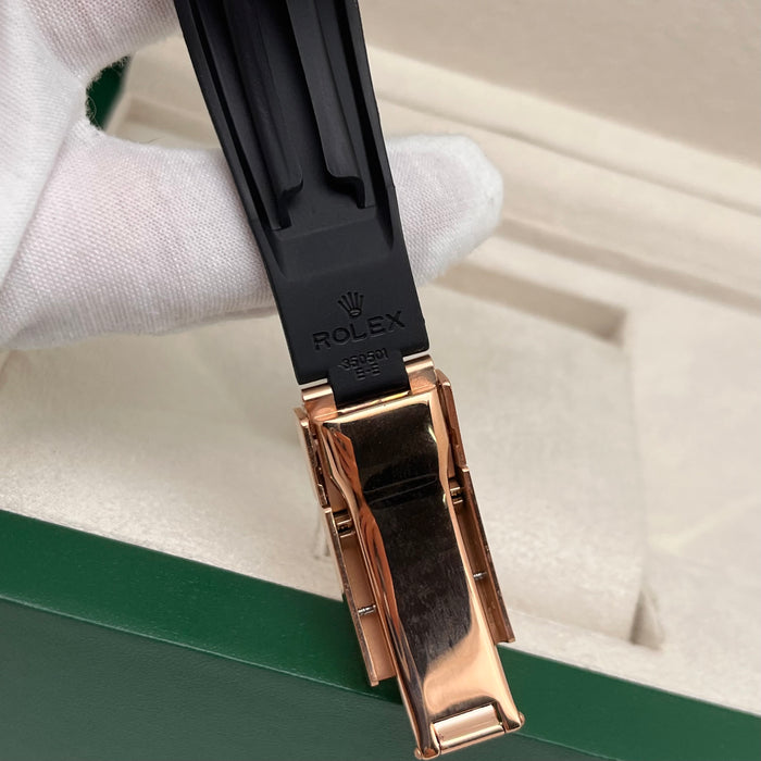 Rolex Daytona Leather  Watch Band Rubber RoseGold Dial 40mm (5A+)