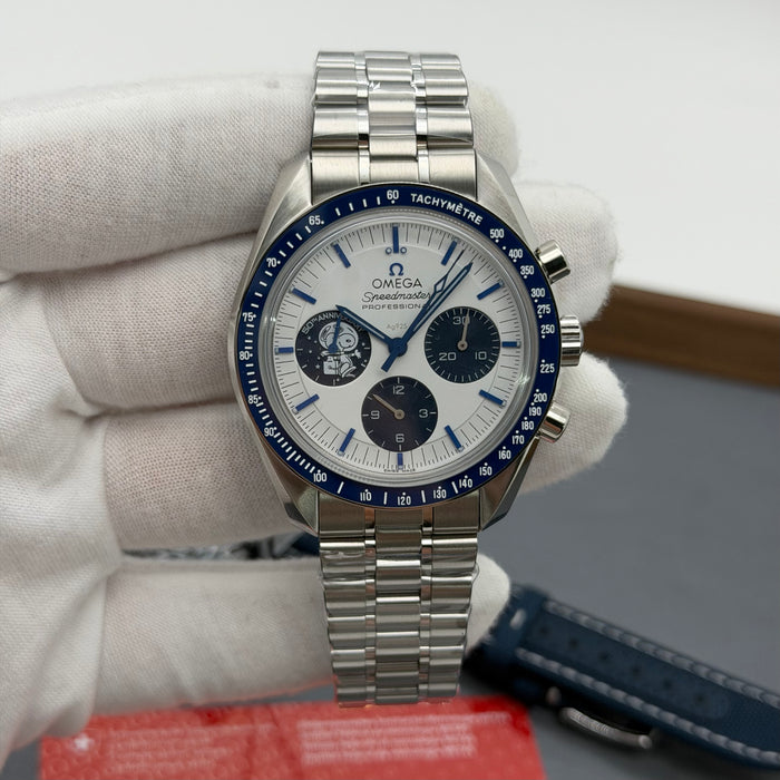Omega Speedmaster "Silver Snoopy Award” Swiss Super Clone