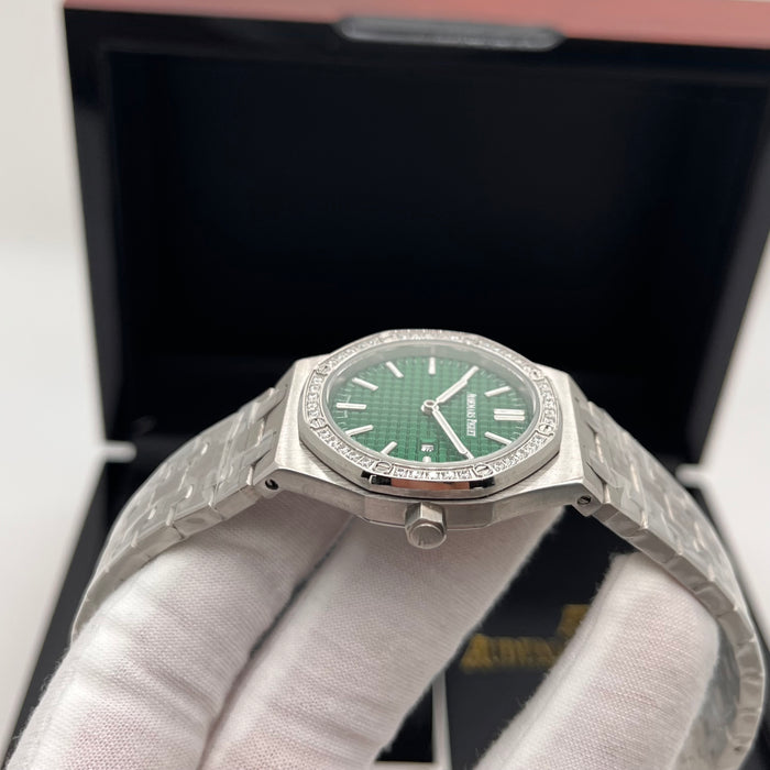 Audemars Piguet Royal Oak 33mm Stainless Steel / Green dial