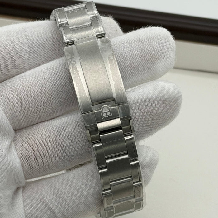 Tudor Black Bay Burgundy Master Chronometer- Swiss Super Clone
