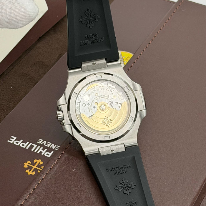 Patek Philippe Nautilus Self-Winding   5711/1A- Swiss Super Clone