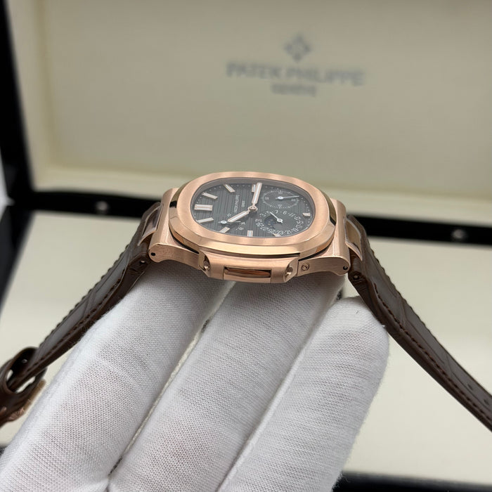 Patek Philippe Nautilus Self-Winding Moon Phases is 5712R-001 - Swiss Super clone