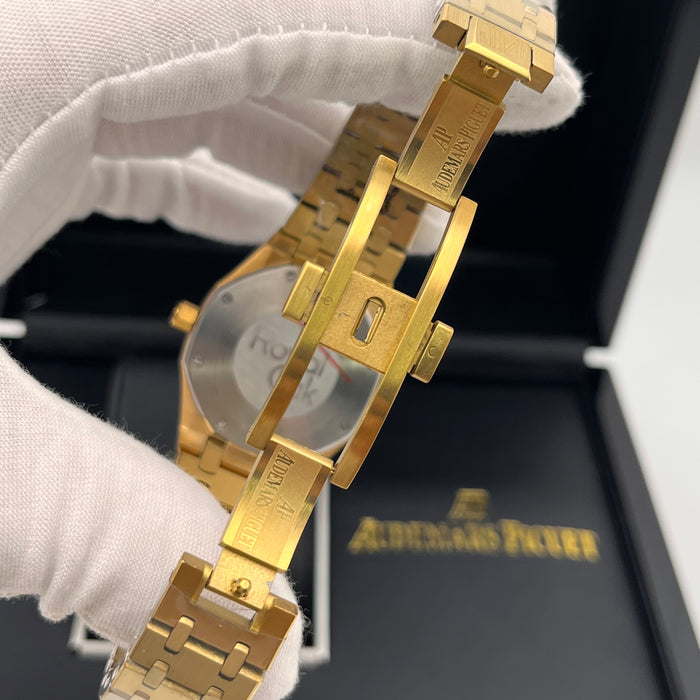 Audemars Piguet Royal Oak – Yellow Gold, Green Dial