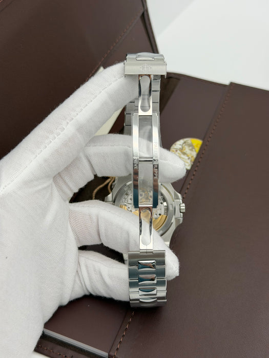 Patek Philippe nautilus 5711/1A-014 men's mechanical watch Green Dial 40MM