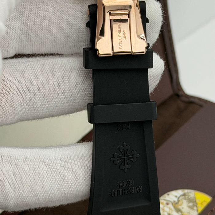 Patek Philippe Nautilus Self-Winding Rose Gold 5711R-001 - Swiss Super Clone