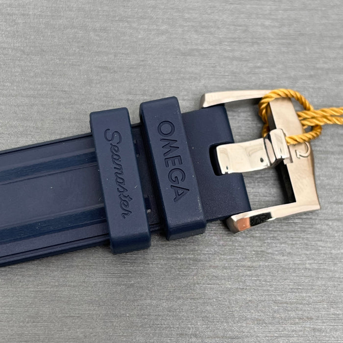 Omega Seamaster Diver 300M 44mm Chronograph in two-tone steel and yellow gold on a blue rubber strap Swiss Super Clone