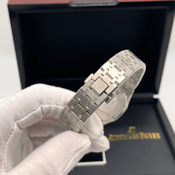 Audemars Piguet Royal Oak 33mm Stainless Steel / Green dial