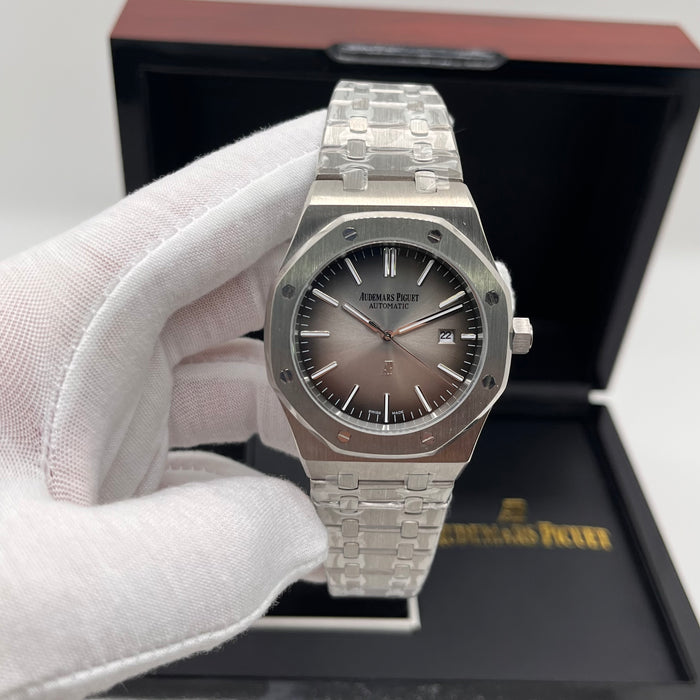 Audemars Piguet Royal Oak "Jumbo"  – smoked grey gradient dial