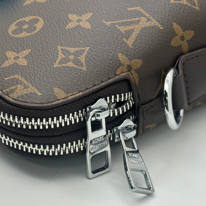 Louis Vuitton La	ptop Bag