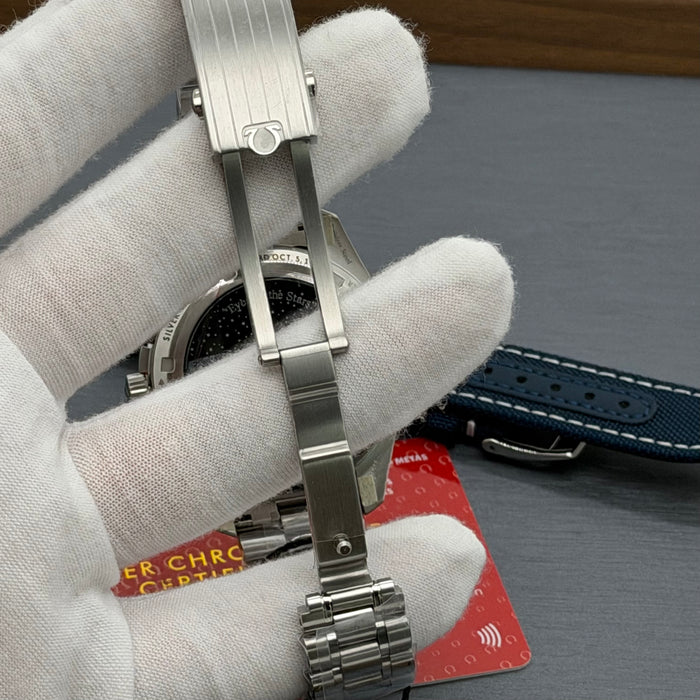 Omega Speedmaster "Silver Snoopy Award” Swiss Super Clone