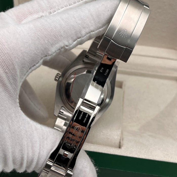 Rolex Oyster Perpetual pistachio Green Dial  (5A+)