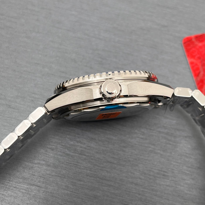 Omega Seamaster Planet Ocean 600M blue ceramic bezel and a stainless steel bracelet Swiss Super Clone
