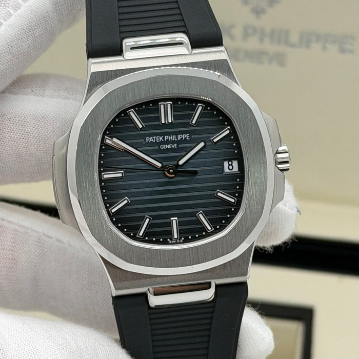 Patek Philippe Nautilus Self-Winding   5711/1A- Swiss Super Clone