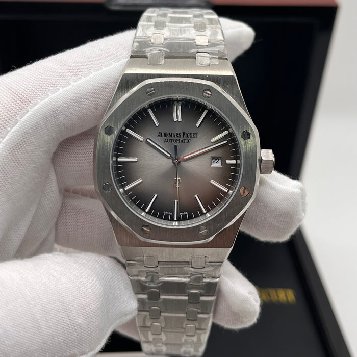 Audemars Piguet Royal Oak "Jumbo"  – smoked grey gradient dial
