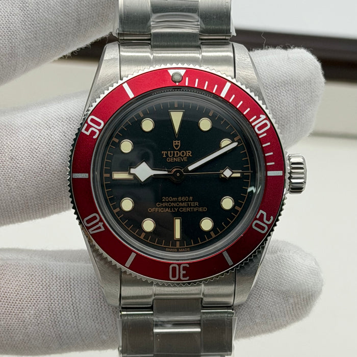 Tudor Black Bay Burgundy Master Chronometer- Swiss Super Clone