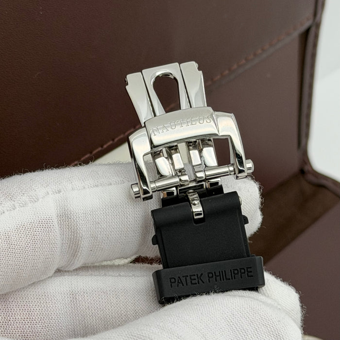 Patek Philippe Nautilus Self-Winding   5711/1A- Swiss Super Clone