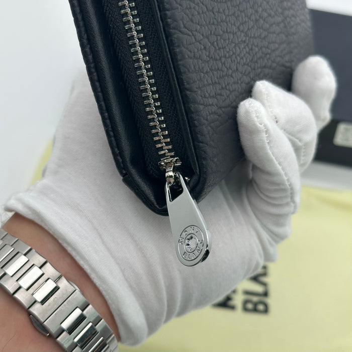 Montblanc Meisterstück Soft Grain Real Leather Wallet Zip-Around. (Montblanc Collection)