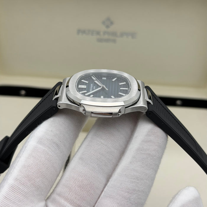 Patek Philippe Nautilus Self-Winding   5711/1A- Swiss Super Clone