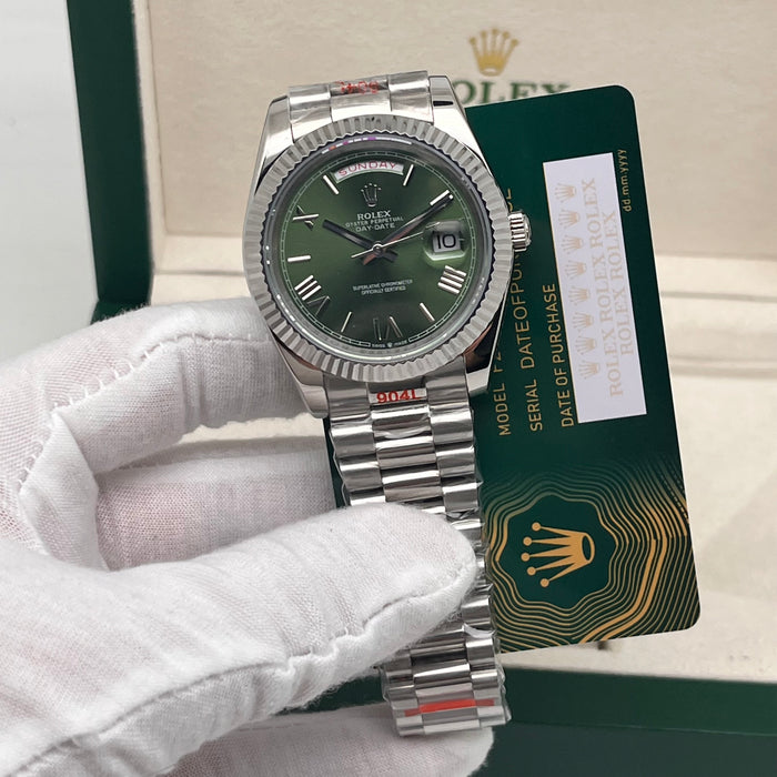 Rolex Oyster Perpetual Day-Date 40 olive green sunray dial