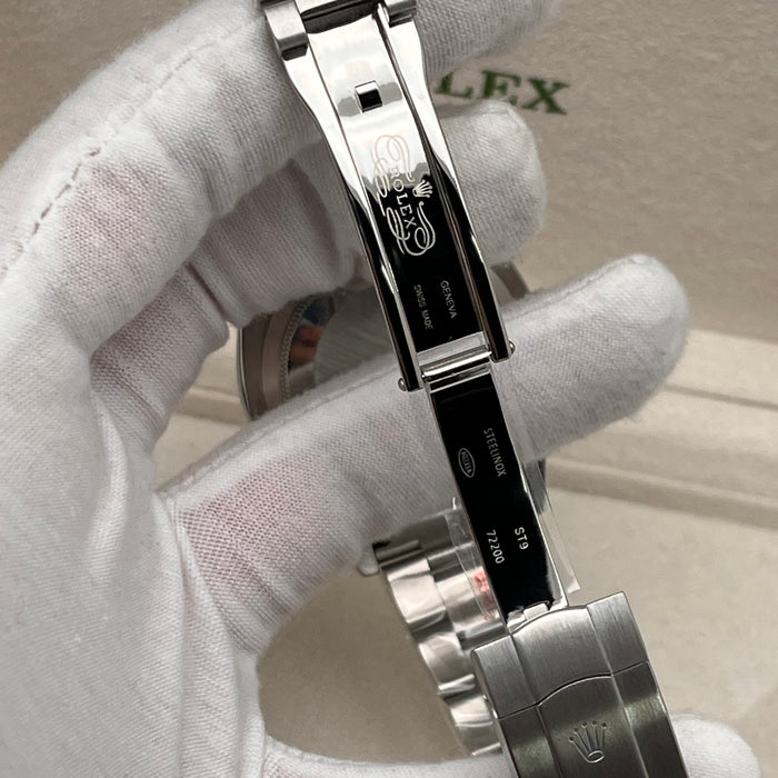 Rolex Oyster Perpetual Striking Coral Red Dial (5A+)