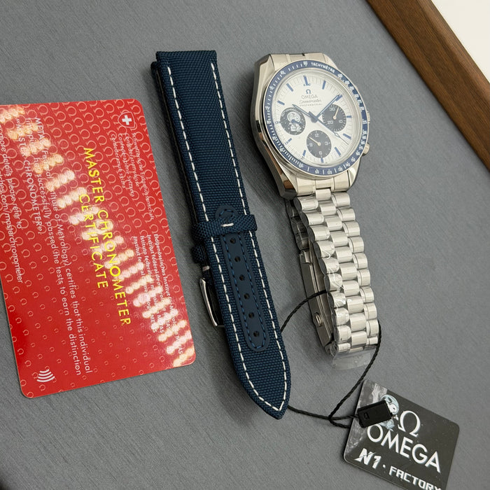 Omega Speedmaster "Silver Snoopy Award” Swiss Super Clone