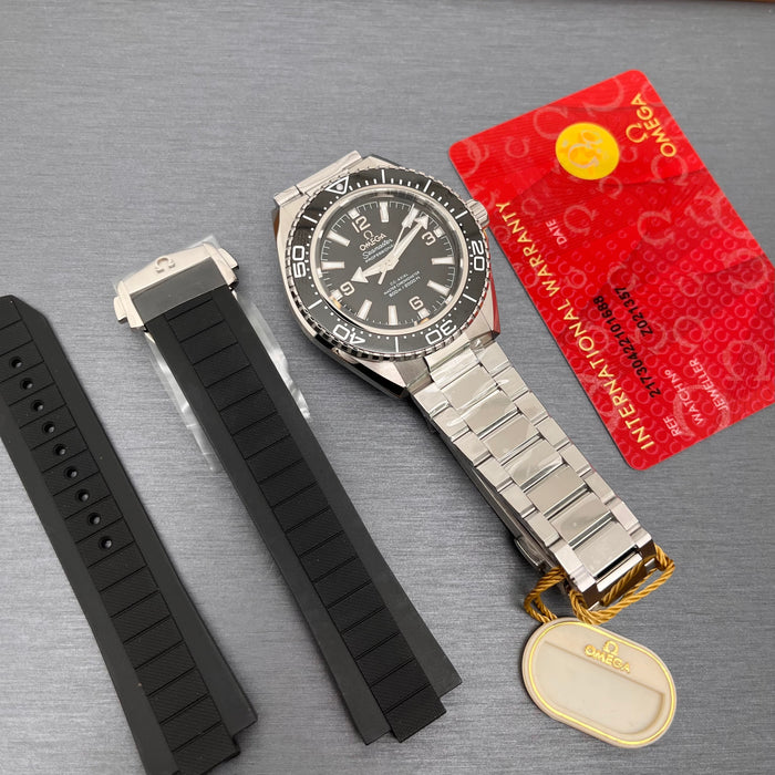 Omega Seamaster Planet Ocean 600M black ceramic bezel and a stainless steel bracelet Swiss Super Clone