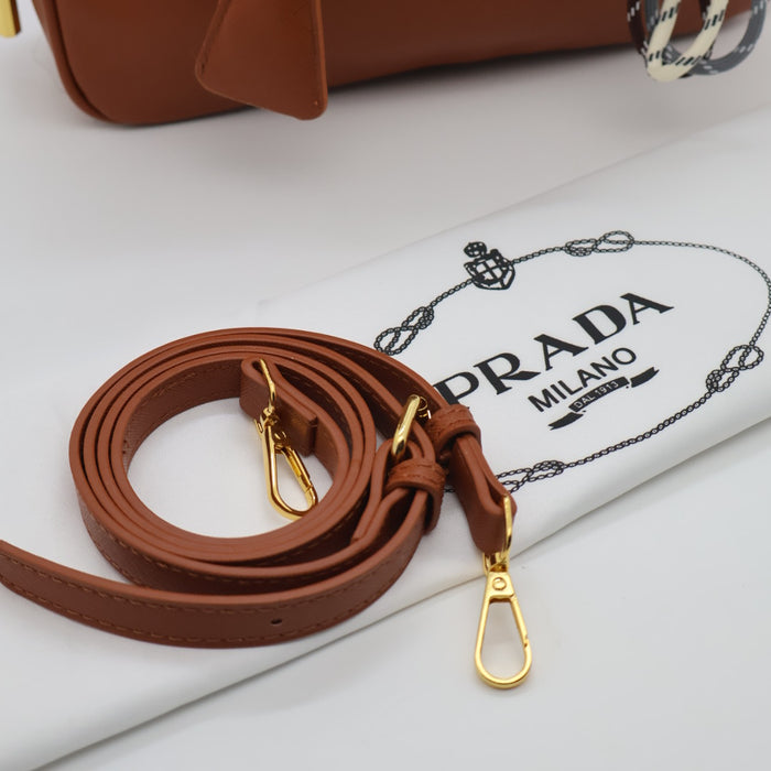 Louis Vuitton Multi Pochette Accessoires in Monogram Canvas with Gold Chain