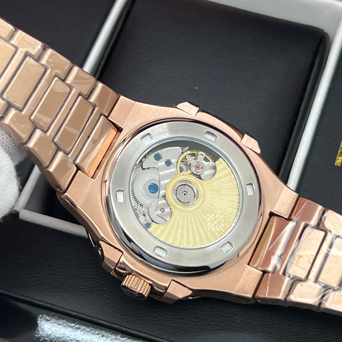 Patek Philippe Nautilus Annual Calendar Moonphase – Rose Gold Green Dial