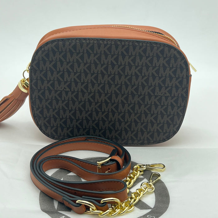 Michael Kors Monogram Crossbody Bag – Premium Everyday Luxury (2 Colors)