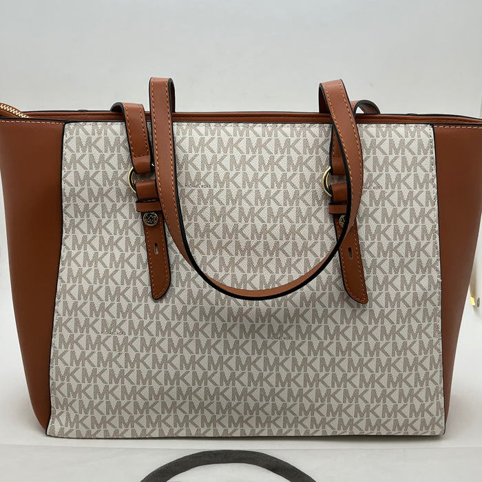 Michael Kors Signature Tote Bag – Luxury Everyday Handbag (4 Colors)