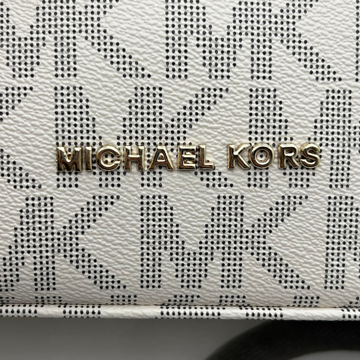 Michael Kors Crossbody Bag – Minimal Everyday Luxury