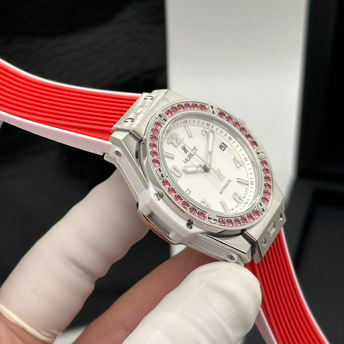Hublot Classic Fusion Ladies Automatic – Red Rubber Strap & Pink Crystal Bezel