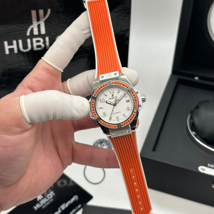 Hublot Classic Fusion Ladies Automatic – Gemstone Bezel & Rubber Strap