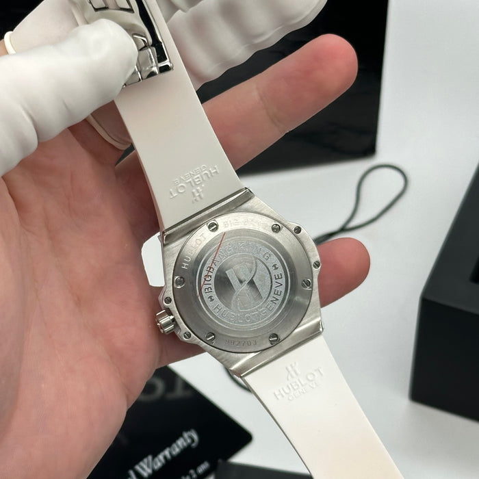 Hublot Classic Fusion Ladies Automatic – Gemstone Bezel & Rubber Strap