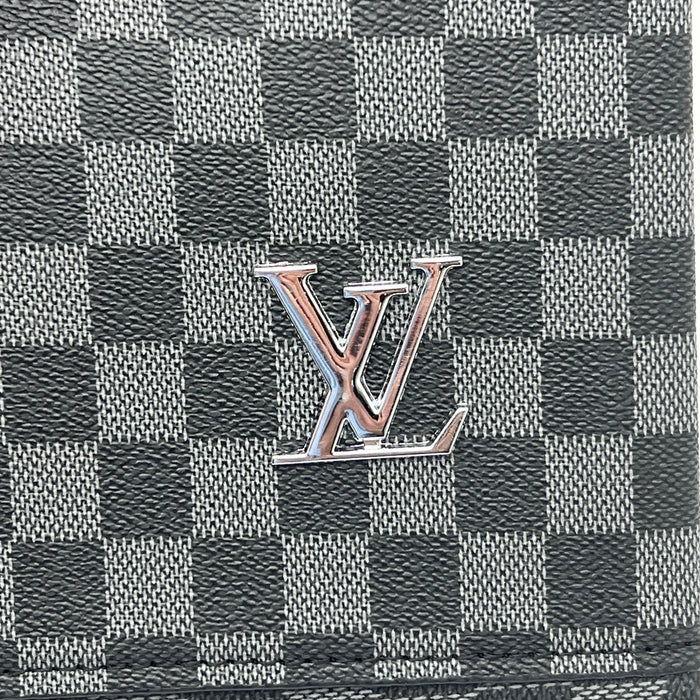 Luxury Louis Vuitton Checkered Leather Handbag with Fingerprint Lock – Elegant Business Tote