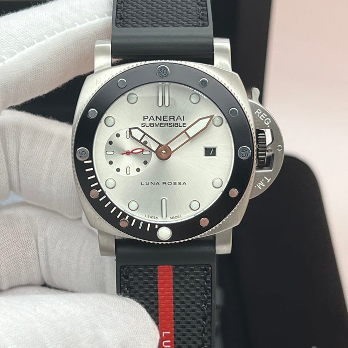 Panerai Submersible Luna Rossa 44MM White Dial Rose Gold Hands Edition