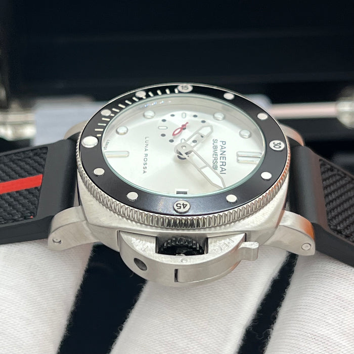 Panerai Submersible Luna Rossa 44MM White Dial Rose Gold Hands Edition