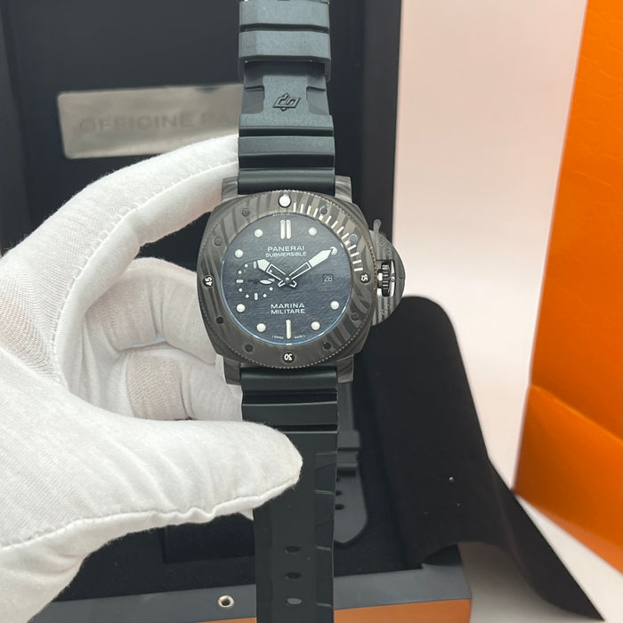 Panerai Submersible Marina Militare Carbon Fiber Black Edition 44MM