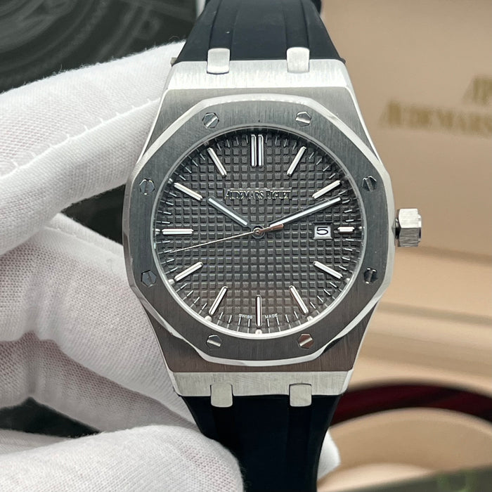 Audemars Piguet Royal Oak Selfwinding – Grey Tapisserie Dial on Black Rubber Strap