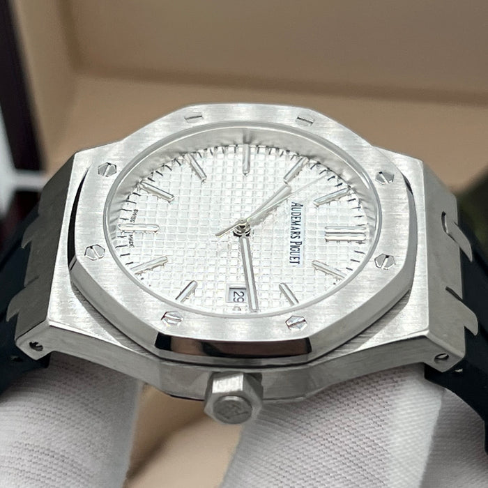 Audemars Piguet Royal Oak Selfwinding – Silver "Grande Tapisserie" Dial