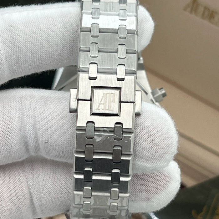 Audemars Piguet Royal Oak Chronograph – Purple Dial
