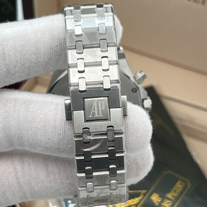 Audemars Piguet Royal Oak Chronograph 41mm – Silver & Black "Panda" Dial
