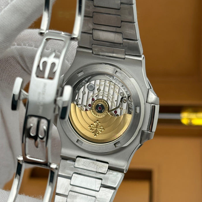 Patek Philippe Nautilus Full Set 5711/1A-011 40MM White Dial