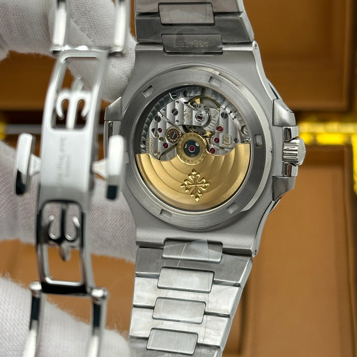 Patek Philippe Nautilus Full Set 5711/1A-011 40MM White Dial