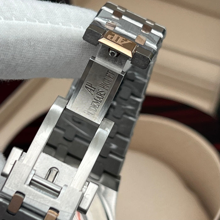 Audemars Piguet Royal Oak Selfwinding – Two-Tone Stainless Steel & 18-Carat Pink Gold with Salmon Dial