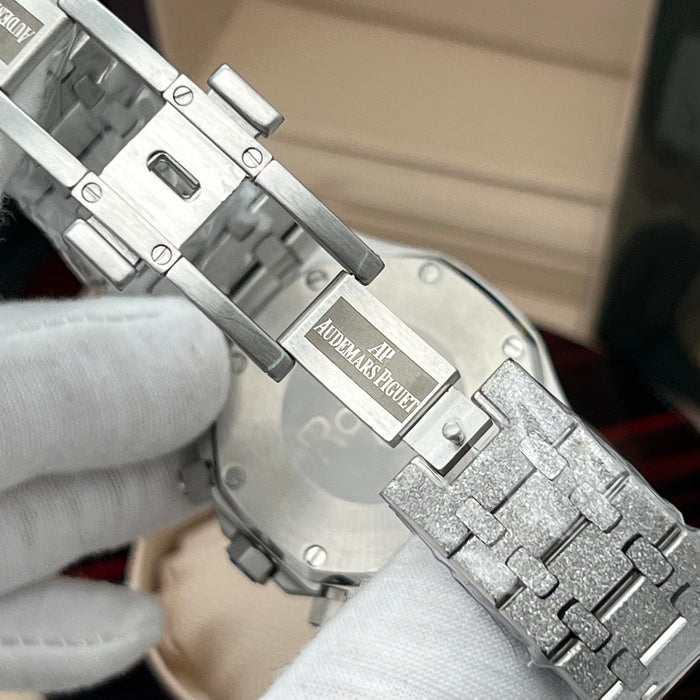 Audemars Piguet Royal Oak Frosted Silver Chronograph – Arabic Dial Edition