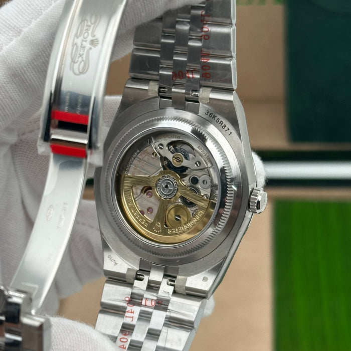 Rolex Oyster Perpetual Land-Dweller 41mm – Silver Textured Dial