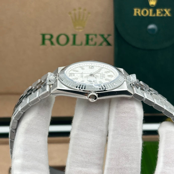 Rolex Oyster Perpetual Land-Dweller 41mm – Silver Textured Dial